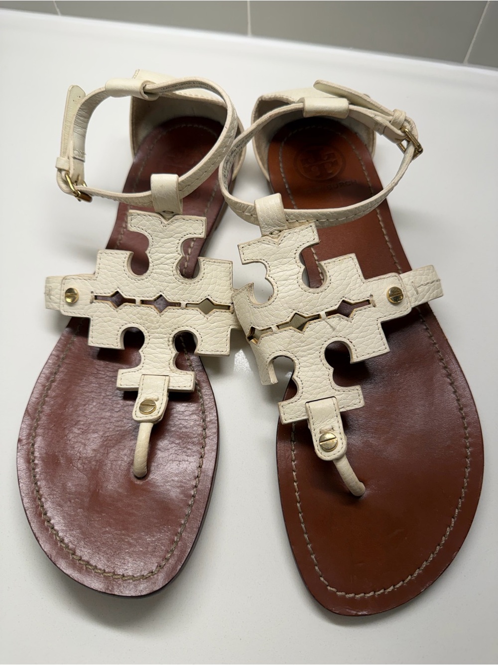 Tory Burch Phoebe Flat Thong Sandal Ivory Leather Logo T-Strap Sandal